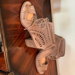 Vince Camuto boots. Excellent condition.